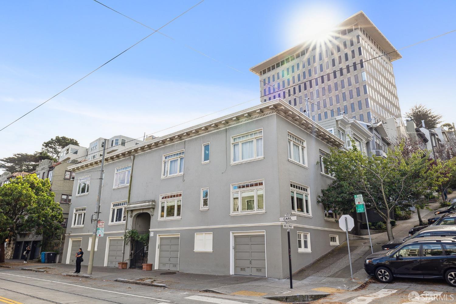 449 Carl Street