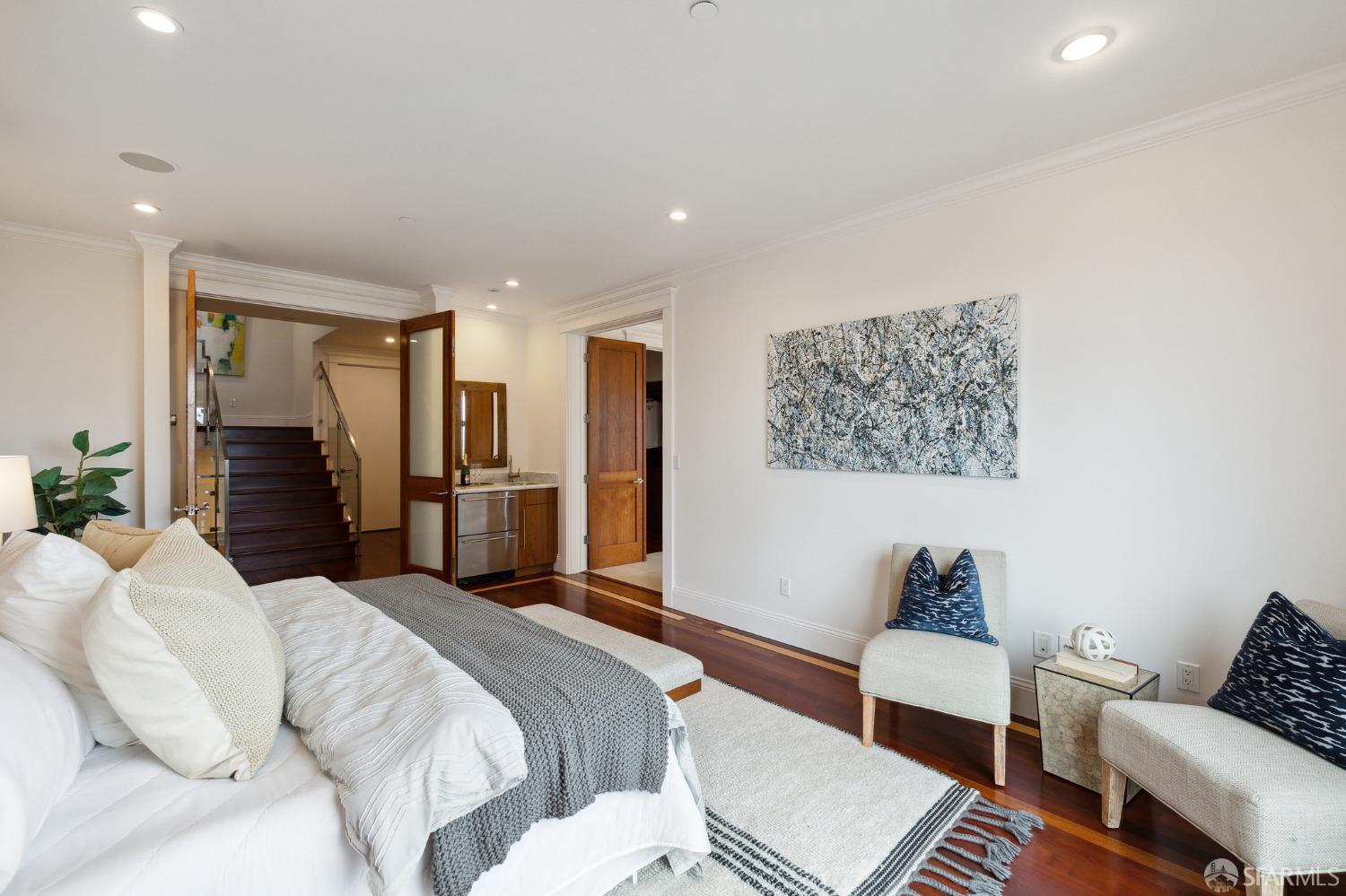 60 Clarendon Avenue