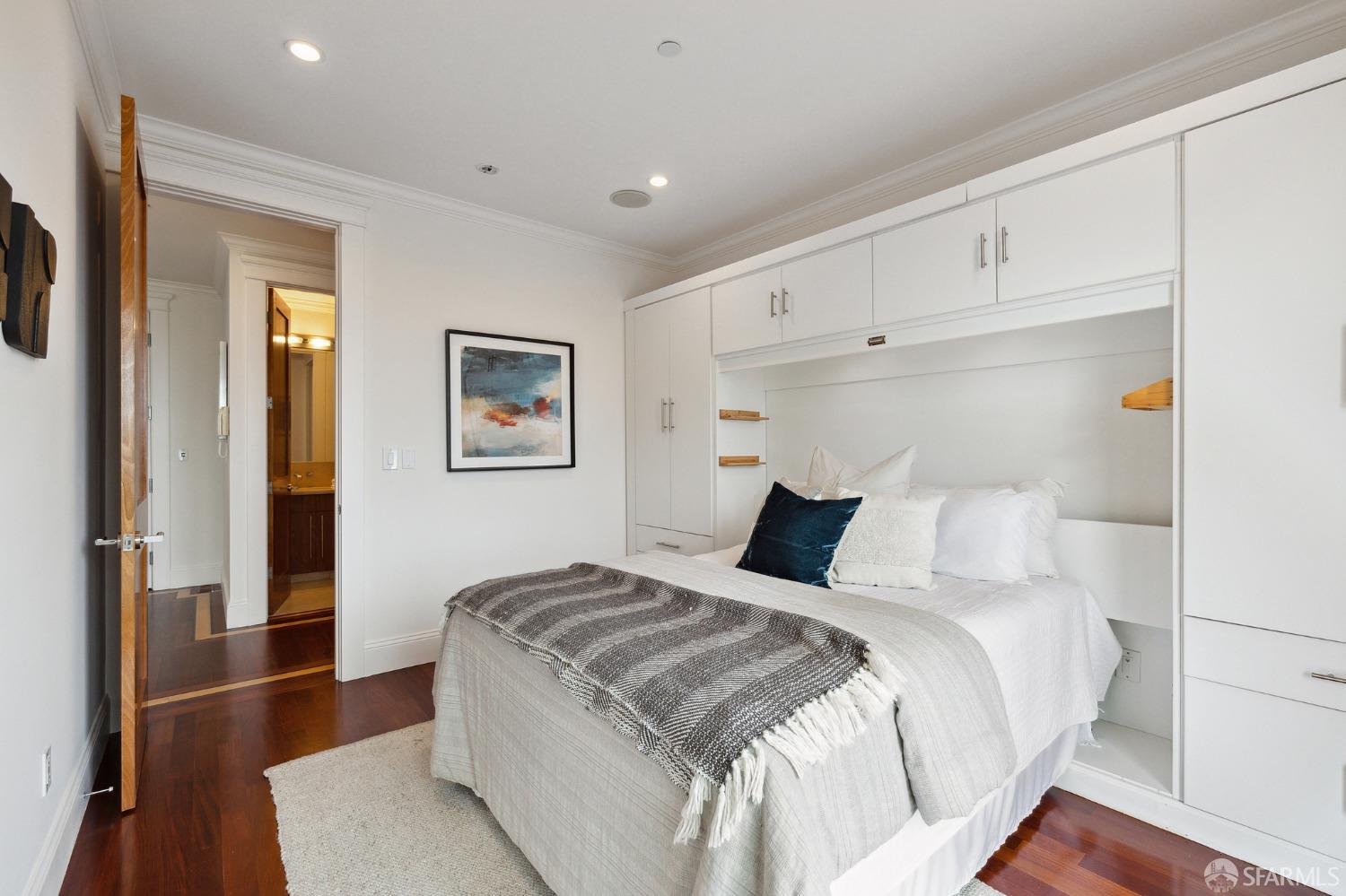 60 Clarendon Avenue