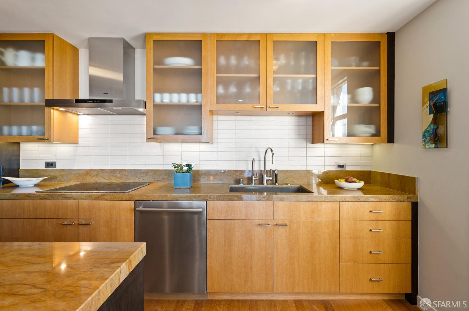 2200 Pacific Avenue Unit: 9A