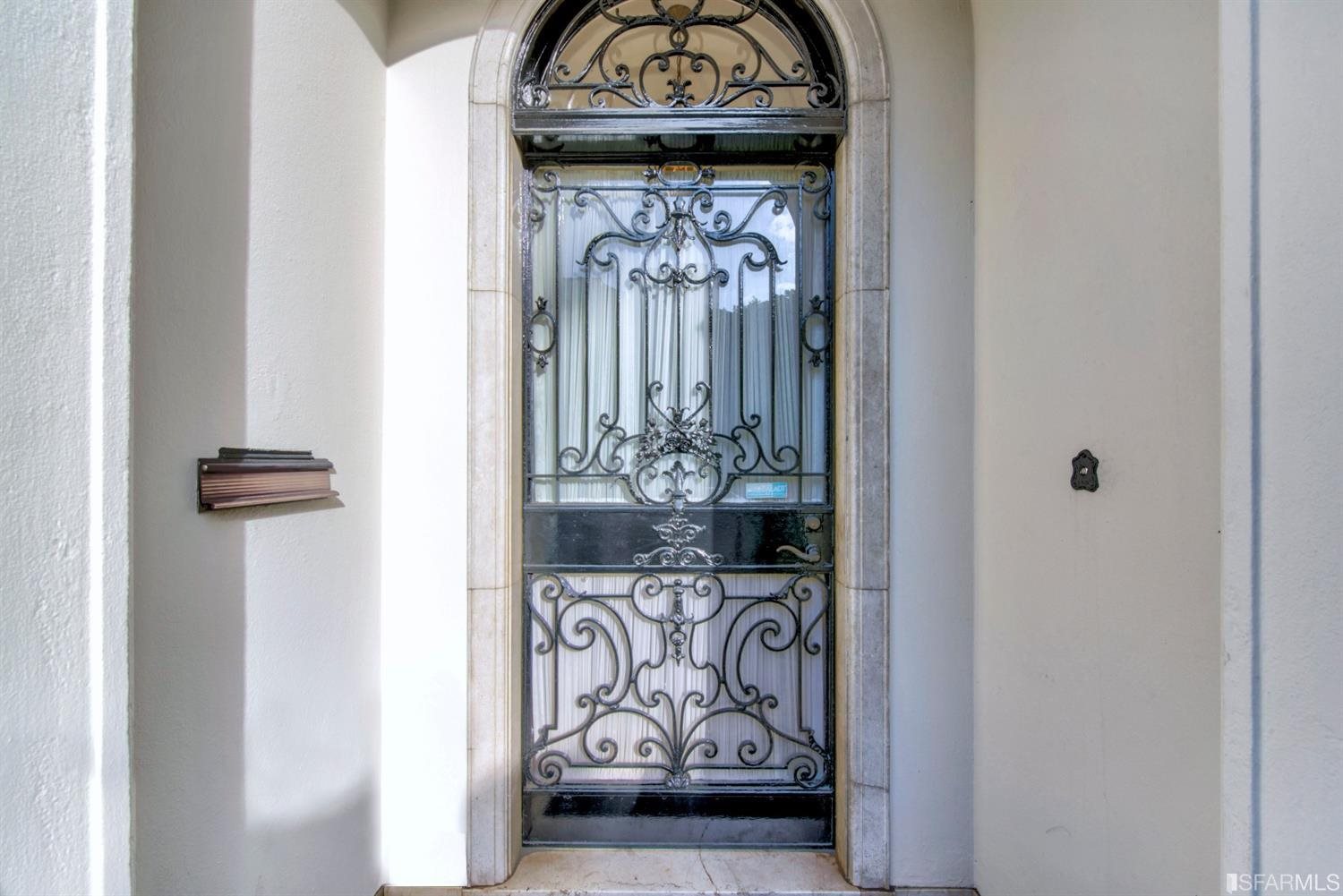 2000 Jackson Street