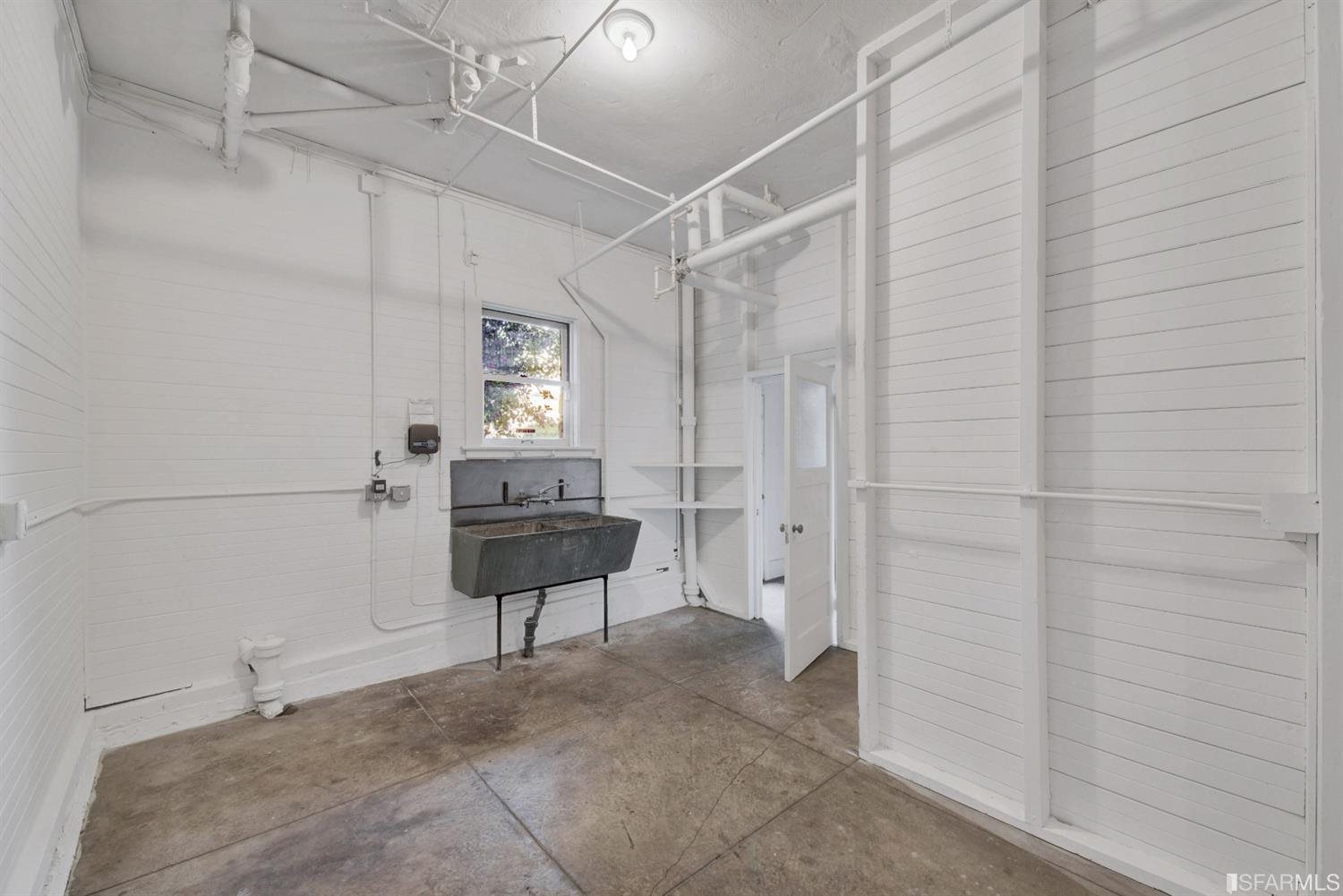 2000 Jackson Street