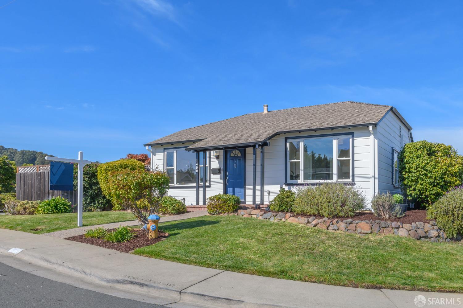 1400 Santa Lucia Avenue