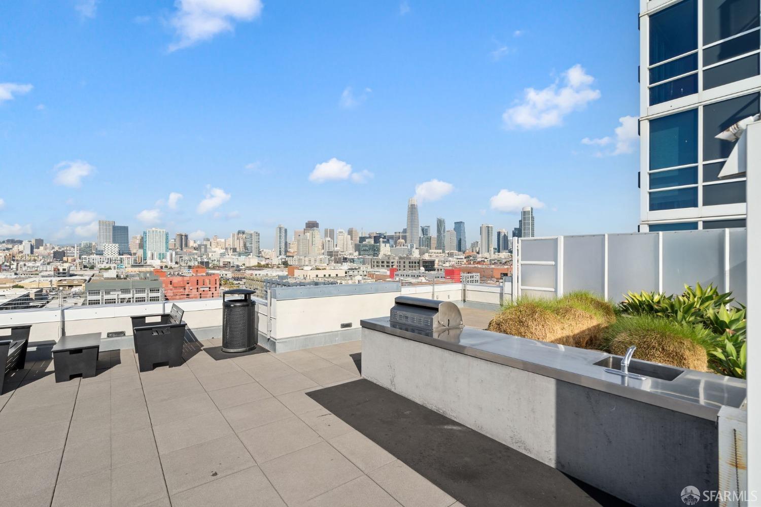 300 Berry Street Unit: 518