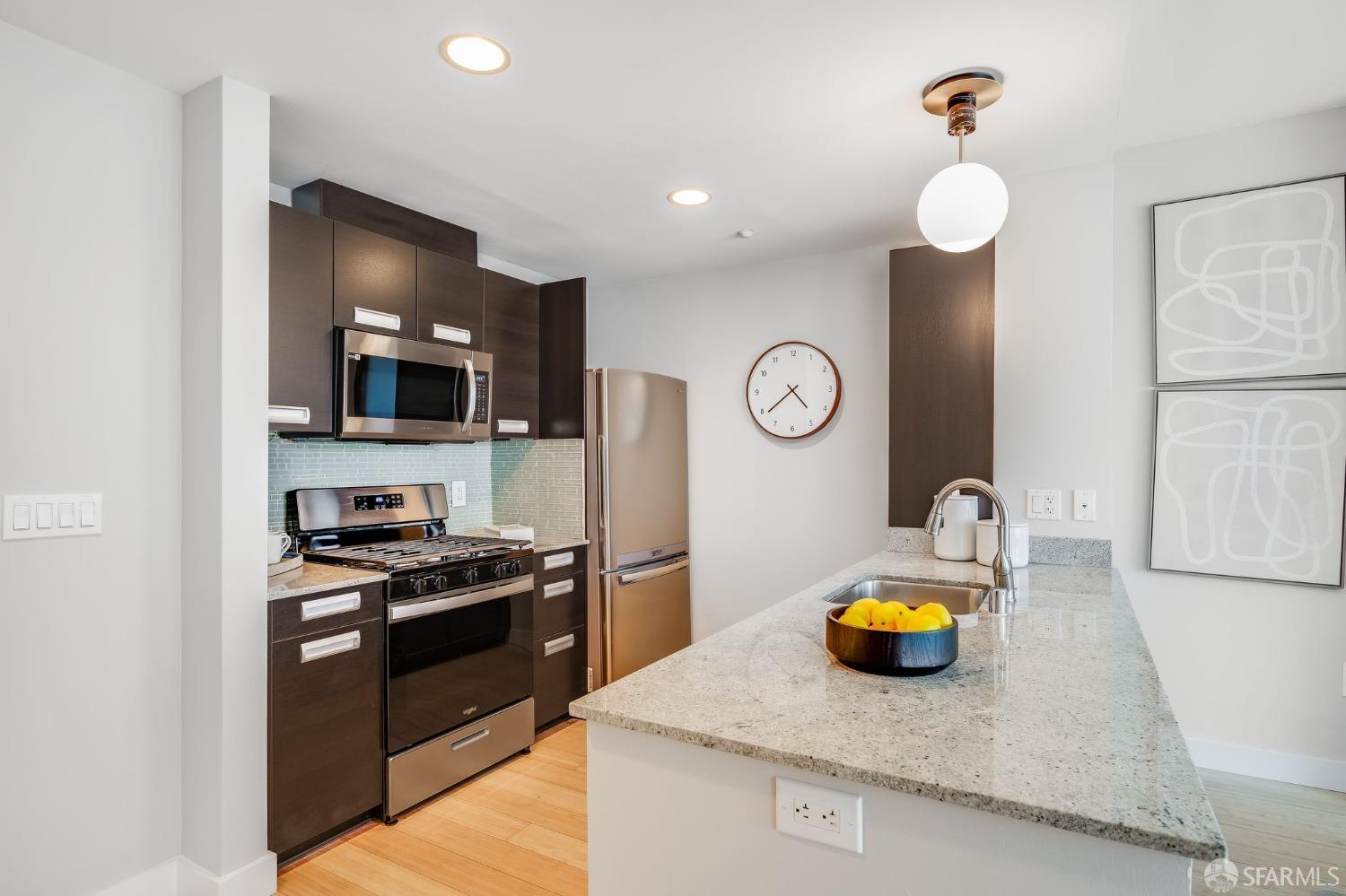 300 Berry Street Unit: 518