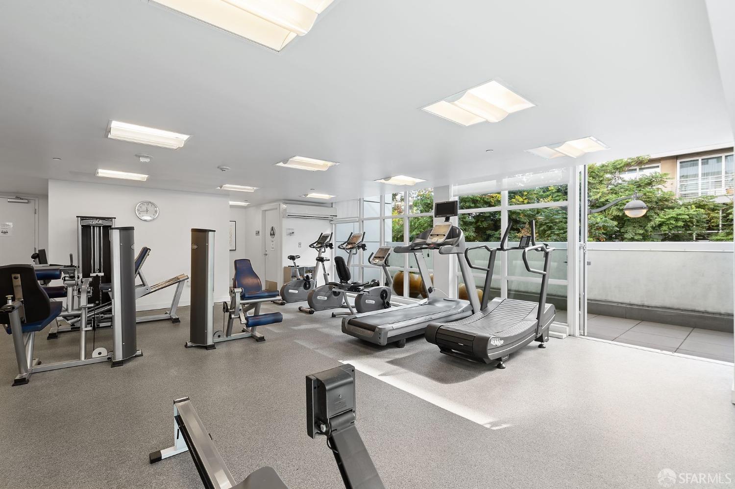 300 Berry Street Unit: 518