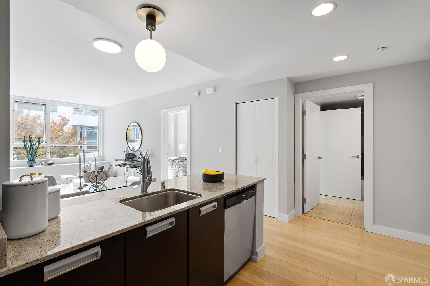 300 Berry Street Unit: 518