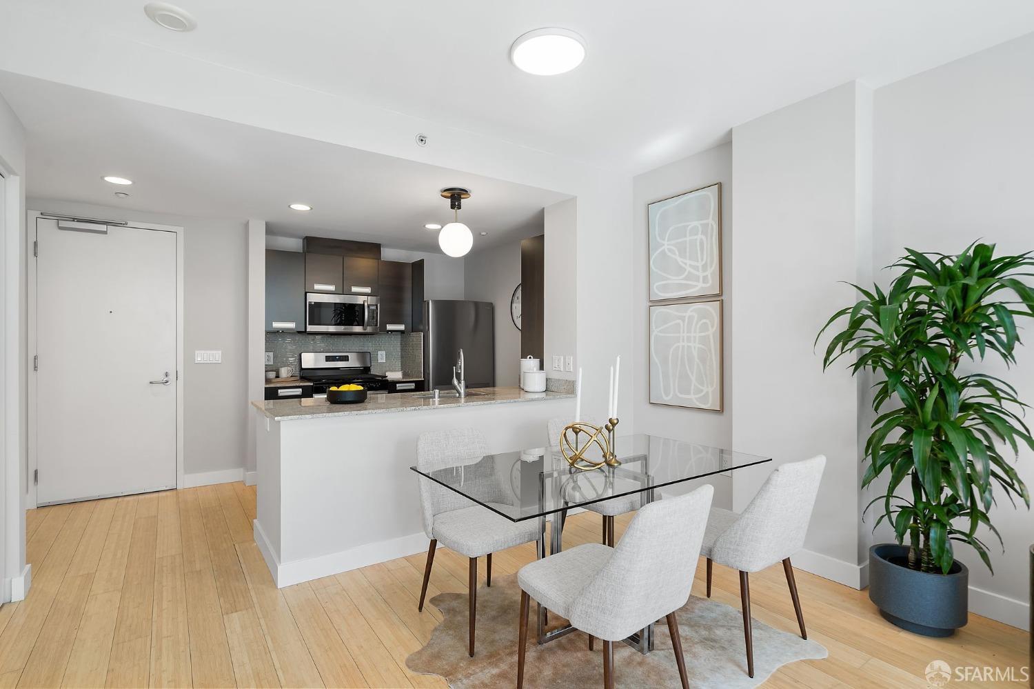 300 Berry Street Unit: 518
