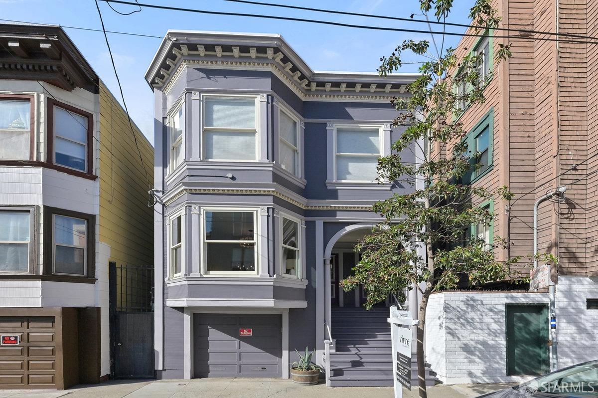 24 Isis Street