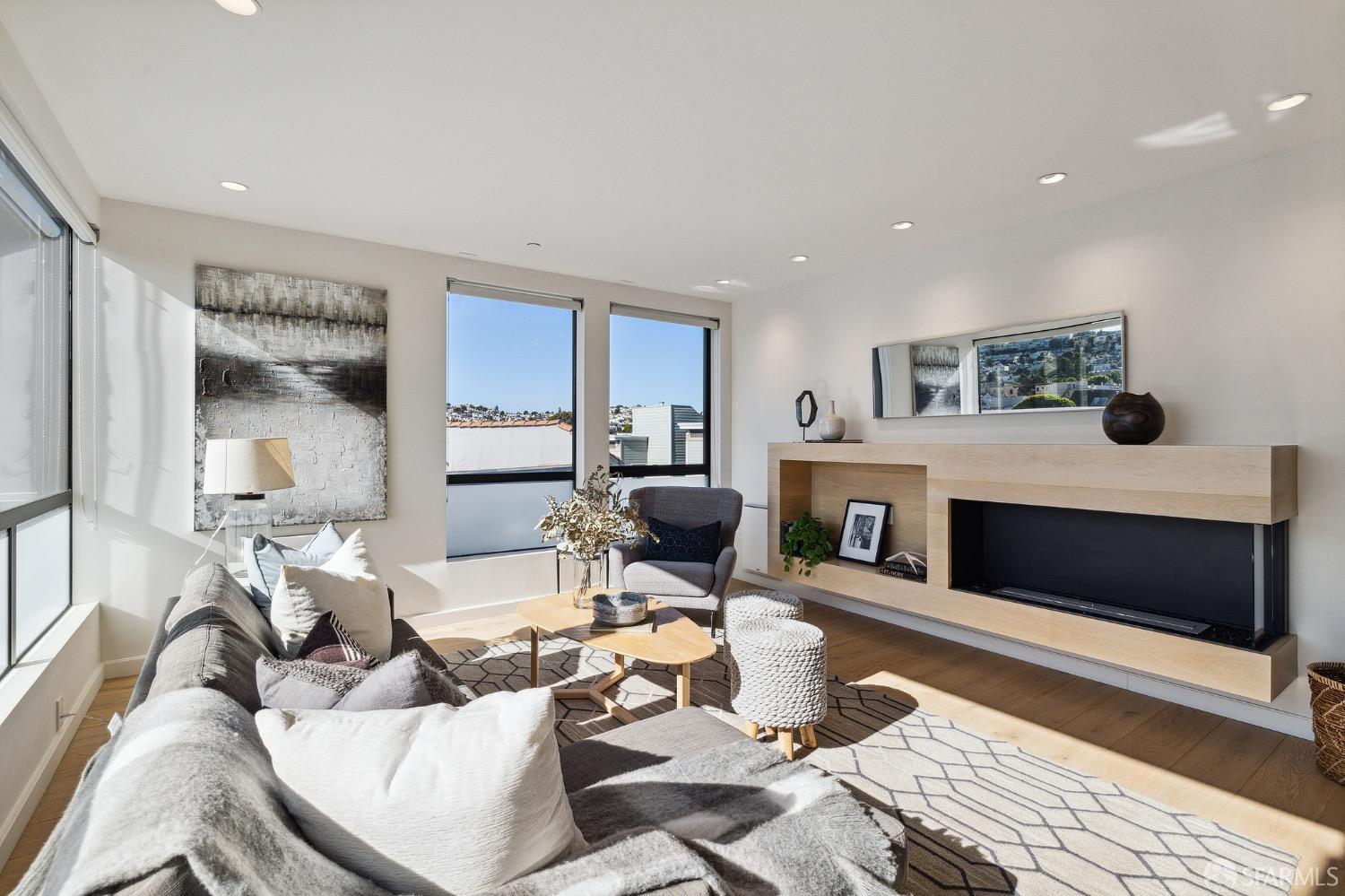 3310 Mission Street Unit: 5