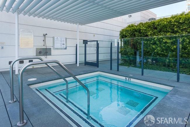 425 1st Street Unit: 2607