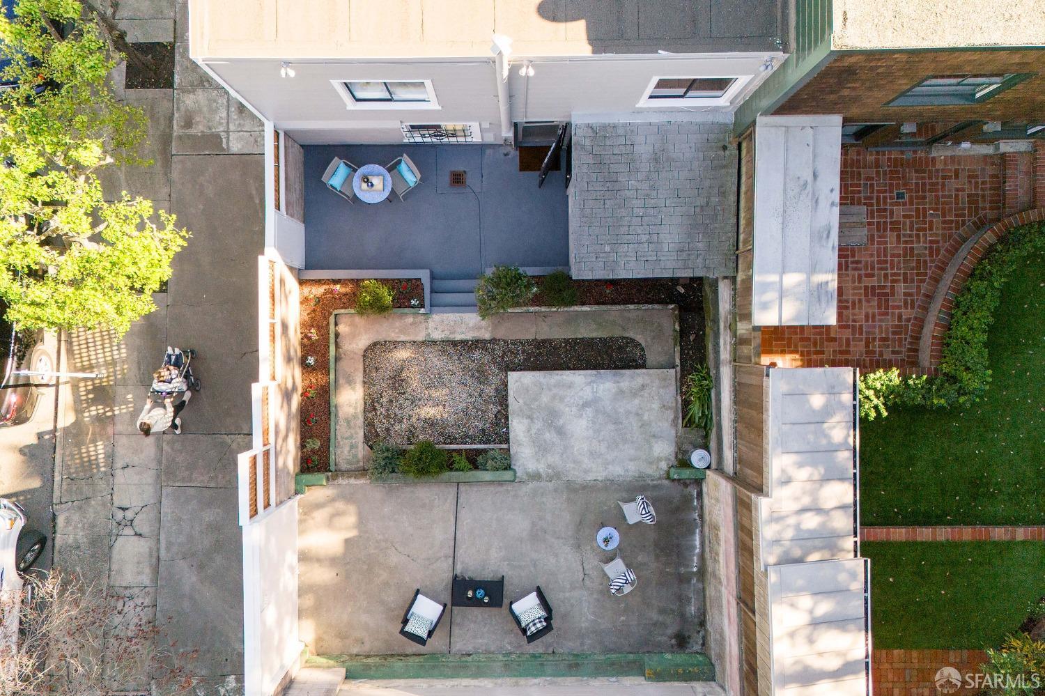 900 Douglass Street