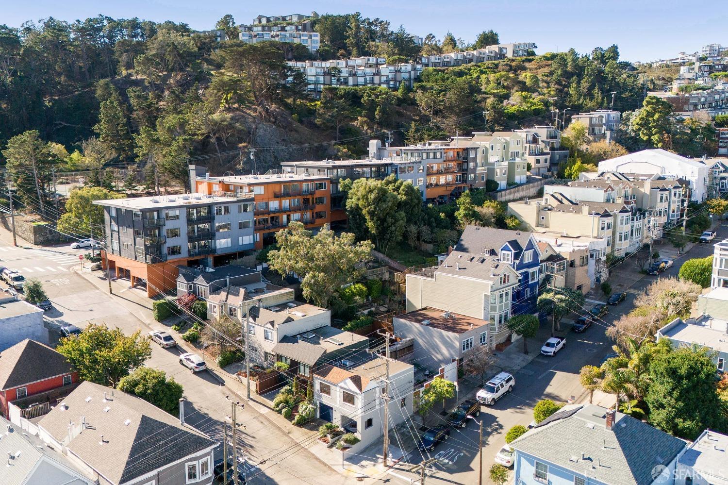 900 Douglass Street