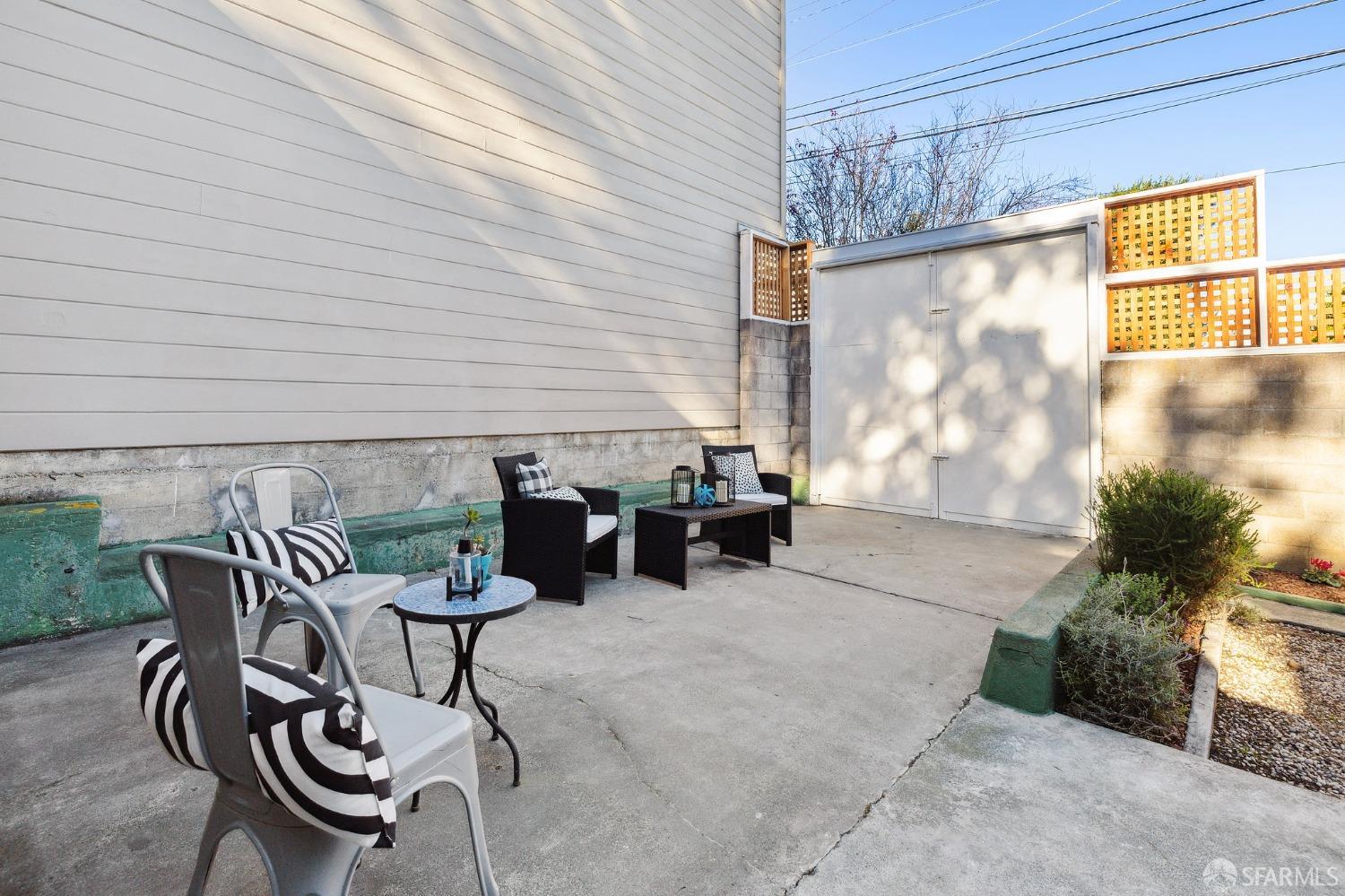 900 Douglass Street