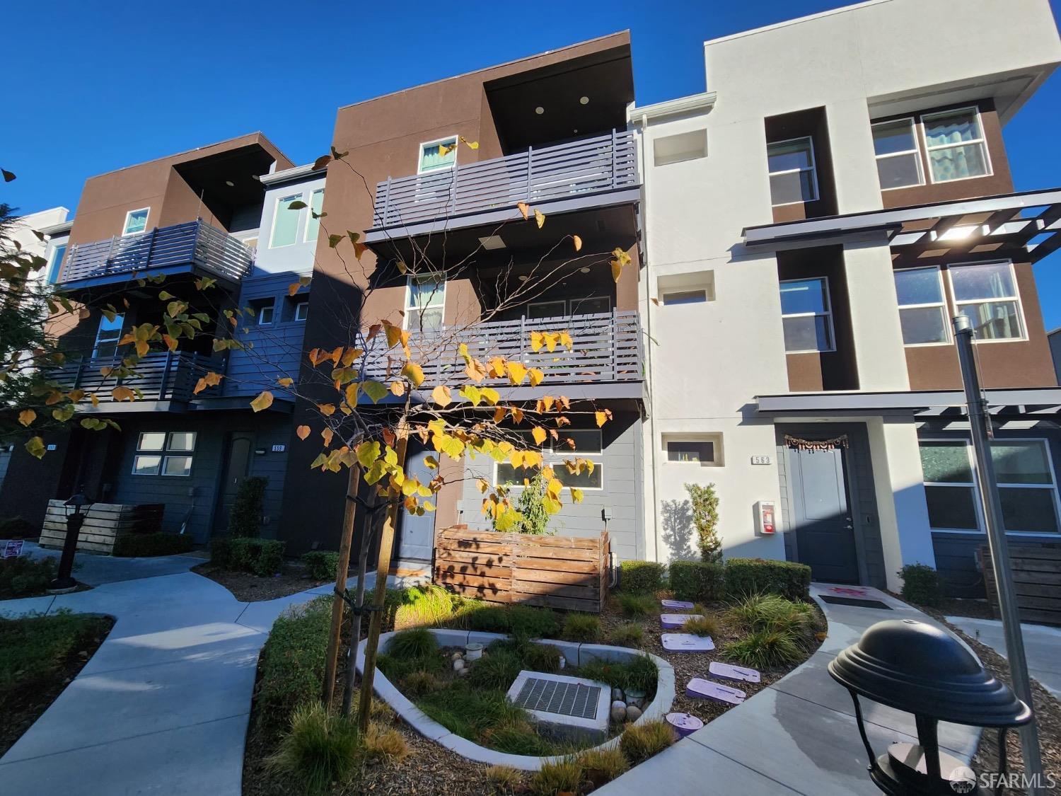 561 Clover Circle