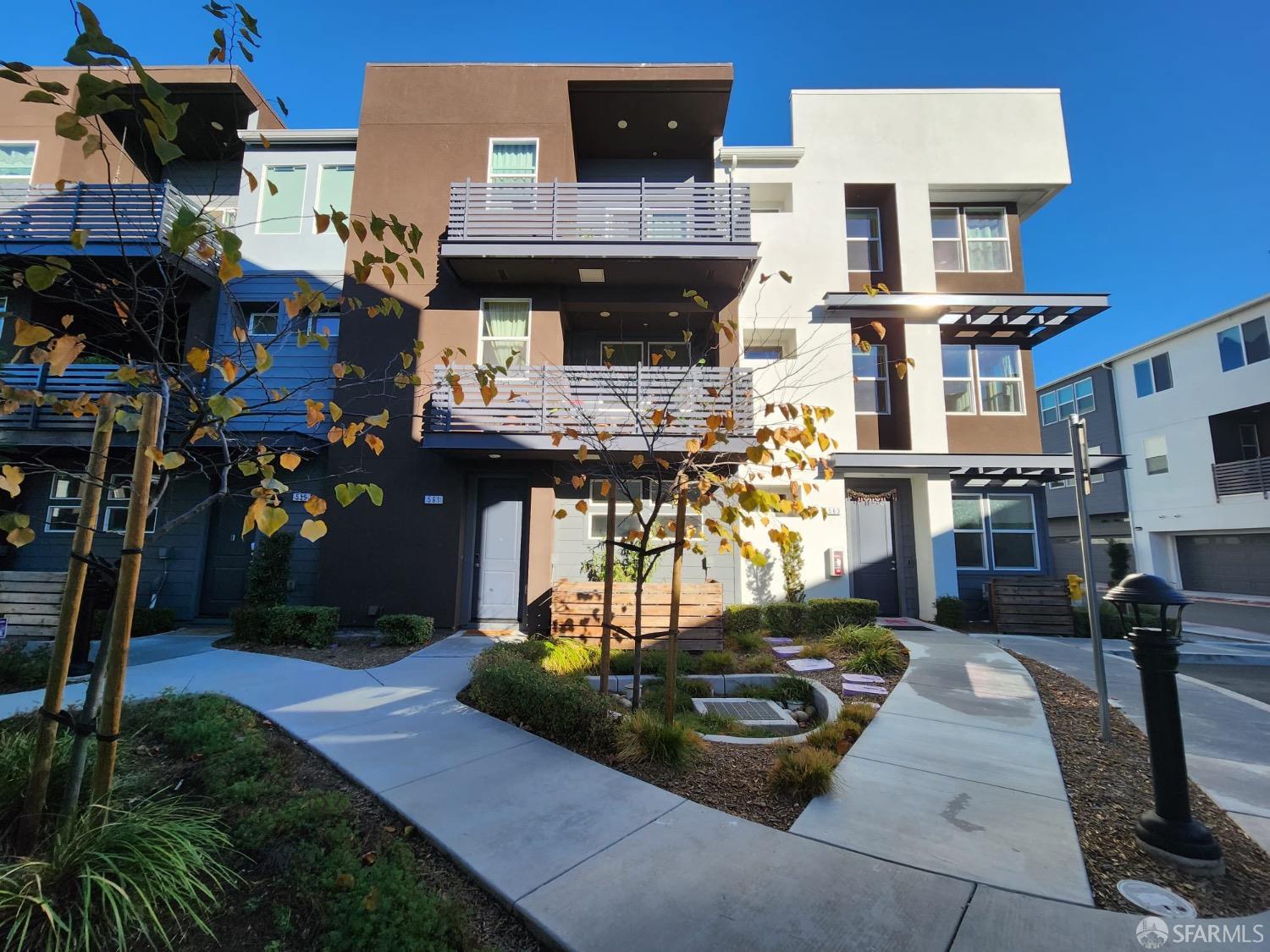 561 Clover Circle