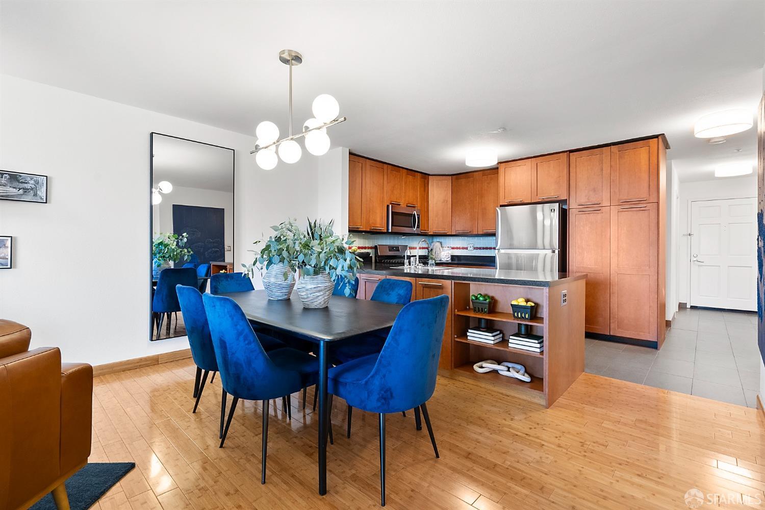 806 Red Leaf Court