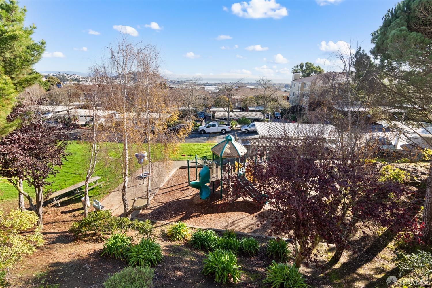 806 Red Leaf Court