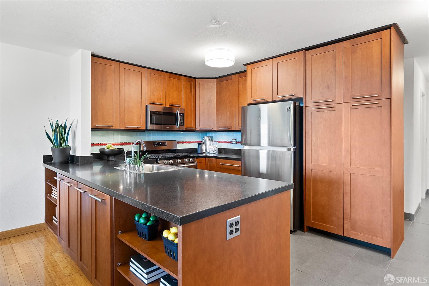 806 Red Leaf Court