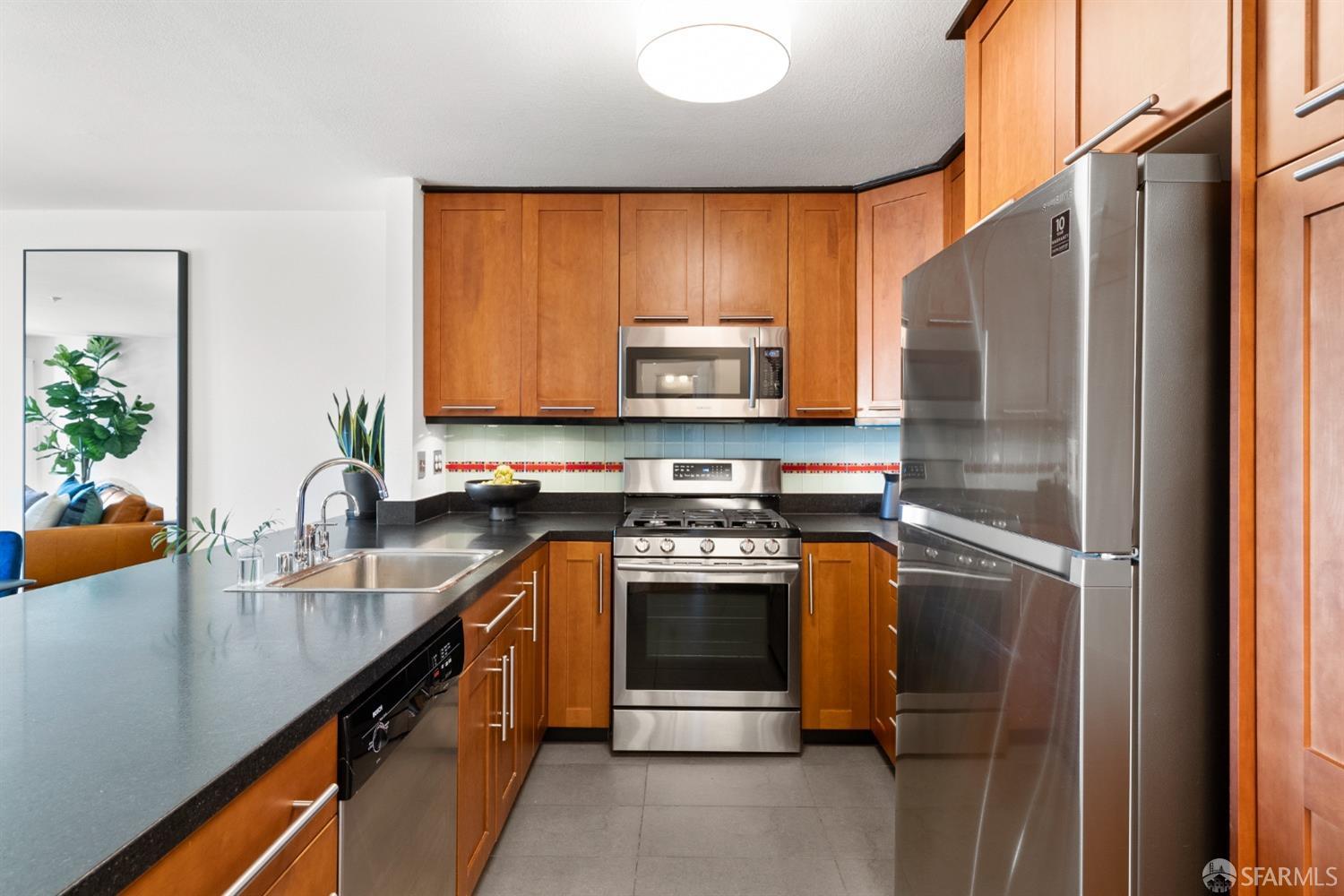 806 Red Leaf Court