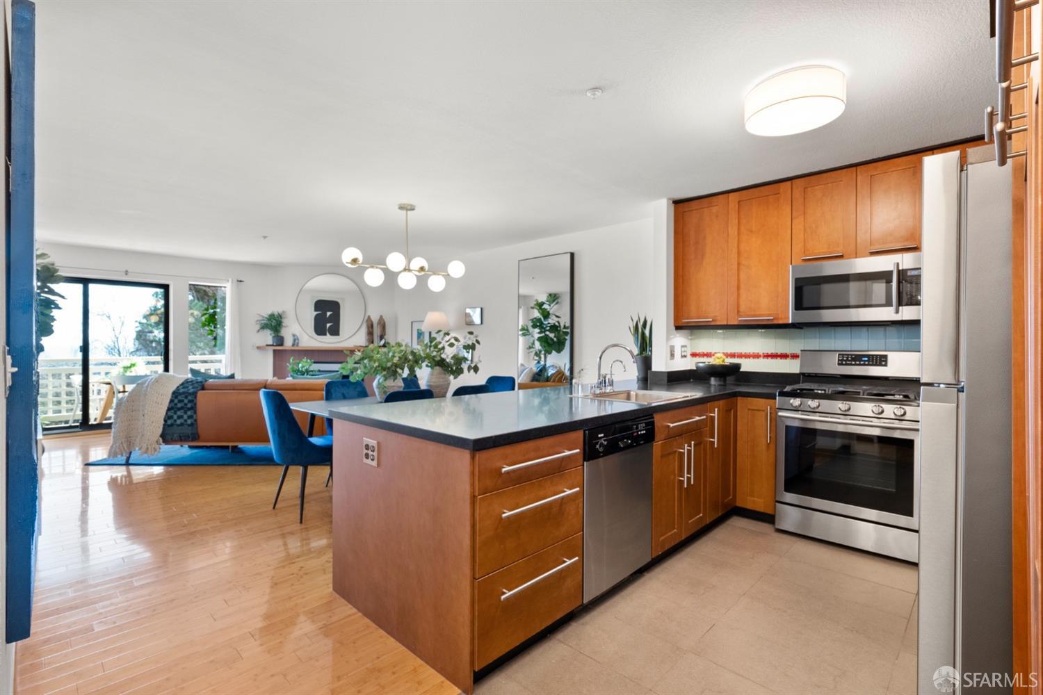 806 Red Leaf Court