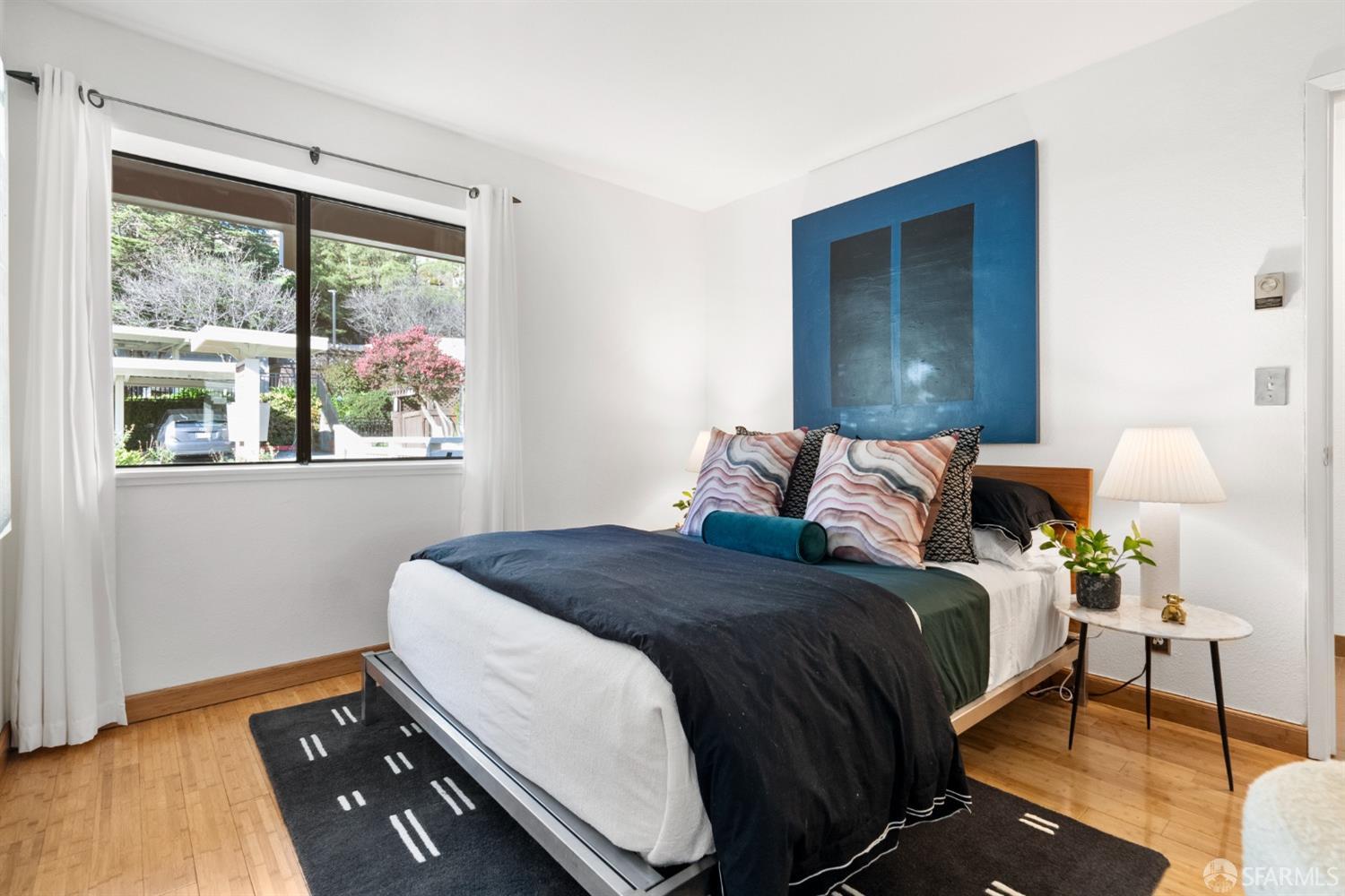 806 Red Leaf Court