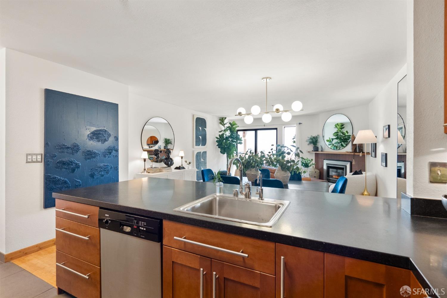 806 Red Leaf Court