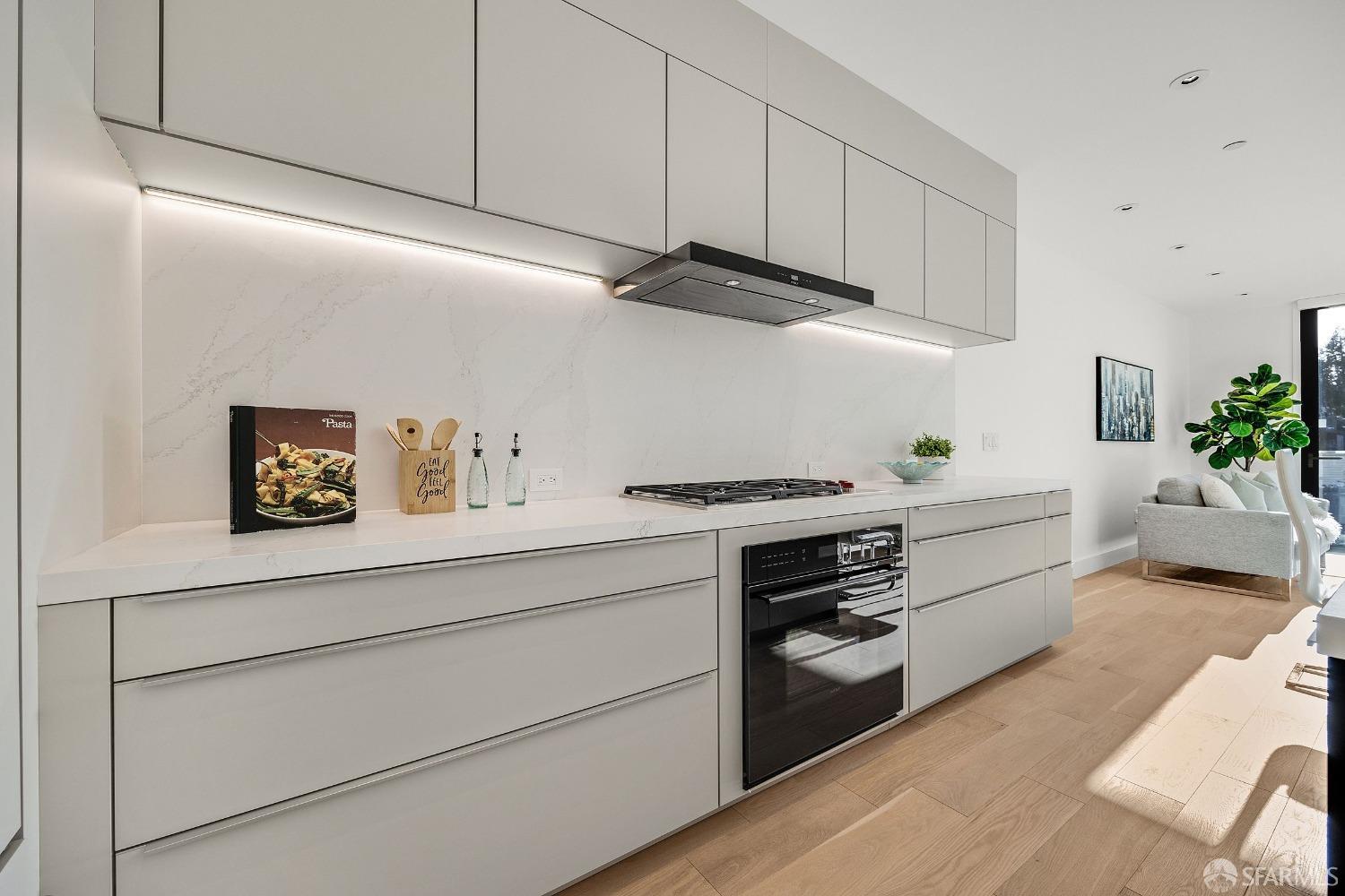1805 Buchanan Street Unit: 1A