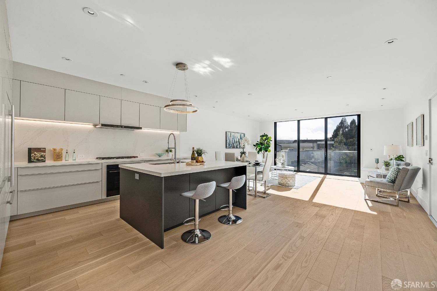 1805 Buchanan Street Unit: 1A