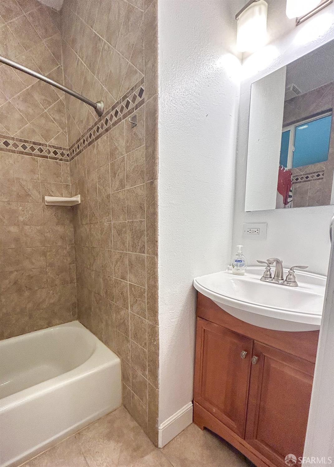 59 Landers Street Unit: 4