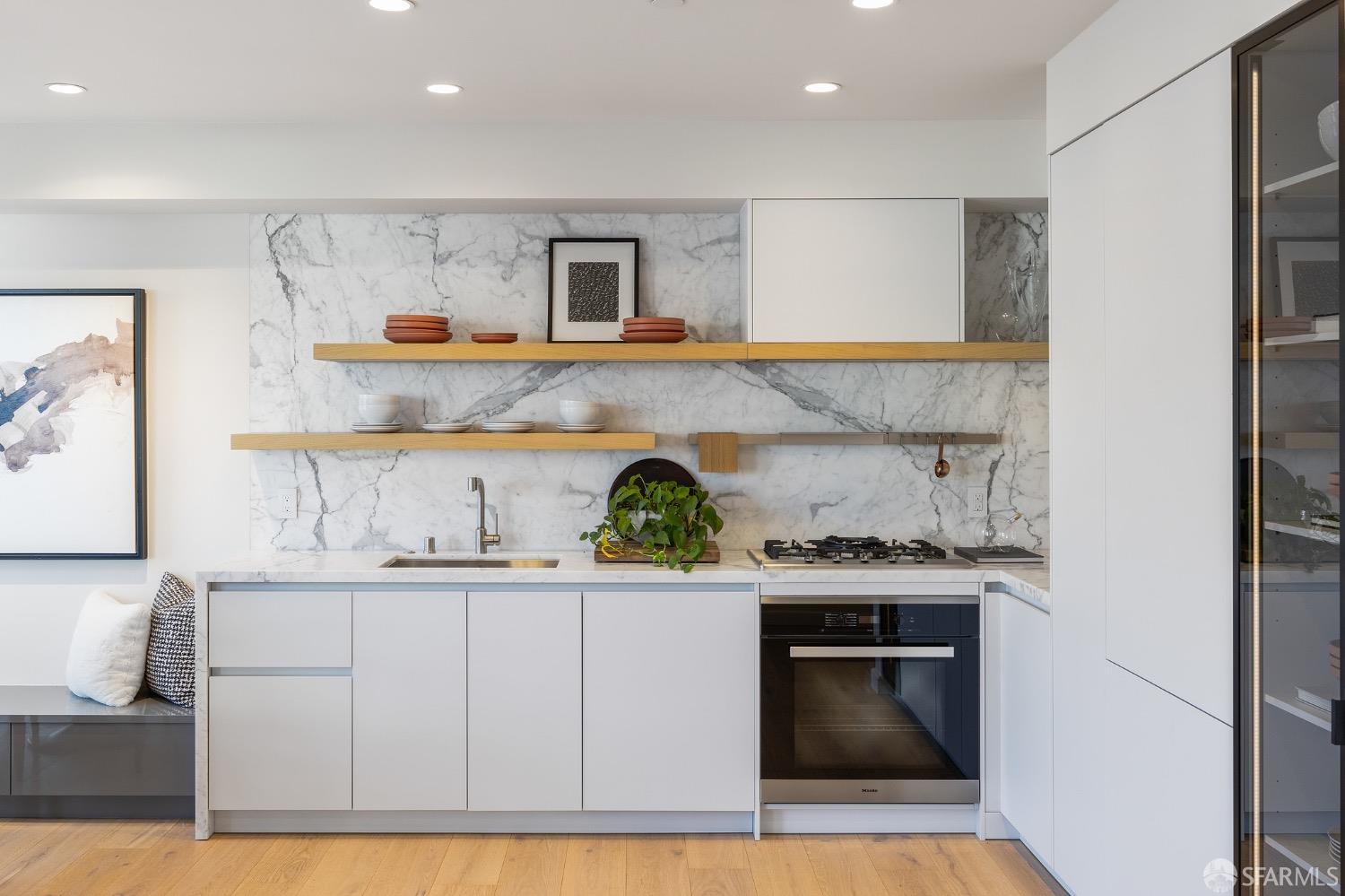 3310 Mission Street Unit: 7