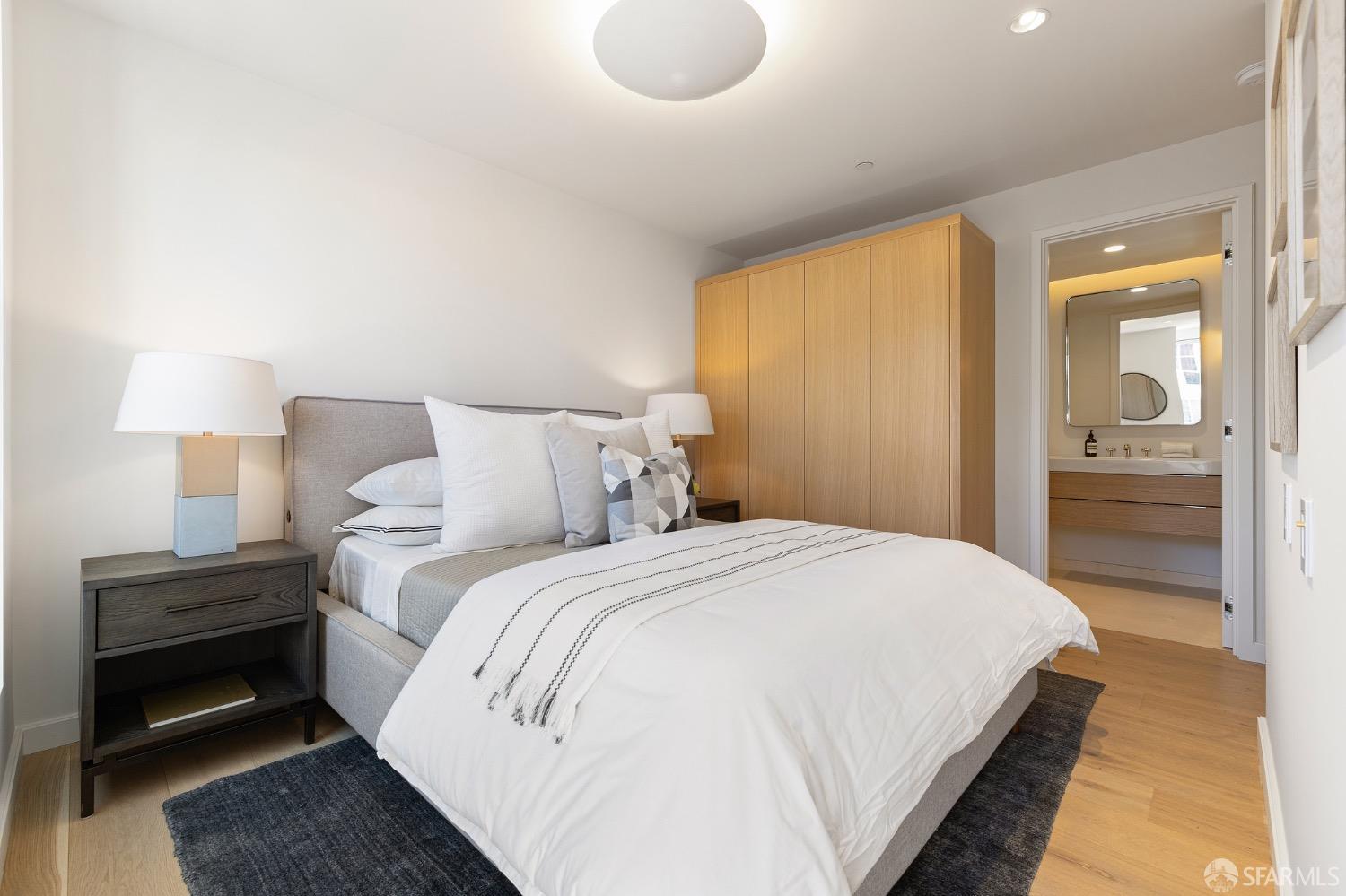 3310 Mission Street Unit: 7