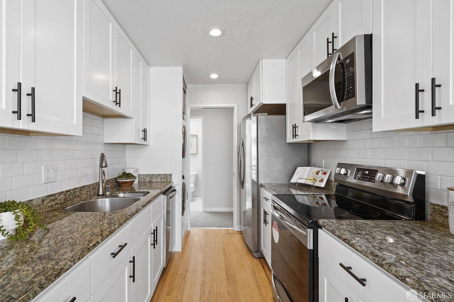 1000 Franklin Street # 401
