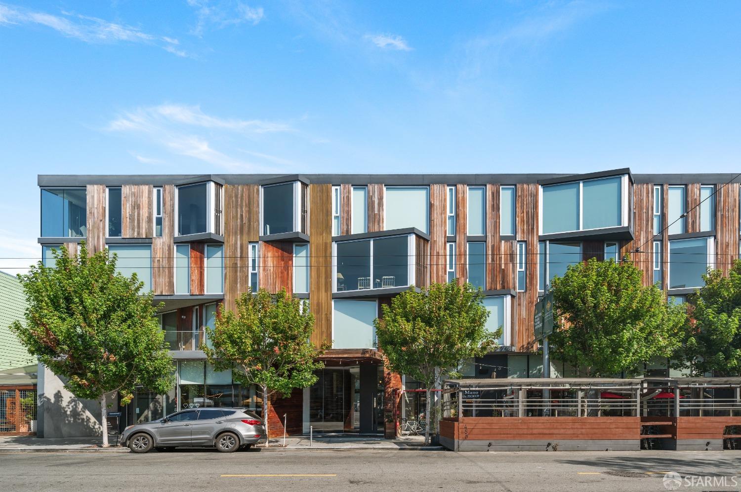450 Hayes Street Unit: PH8