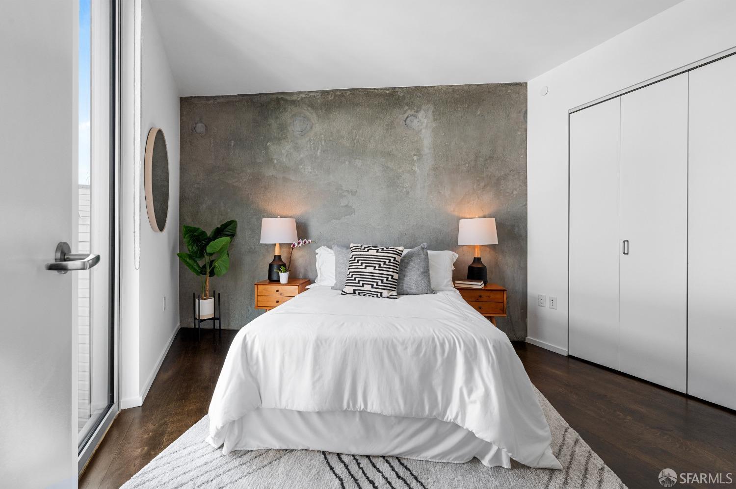 450 Hayes Street Unit: PH8
