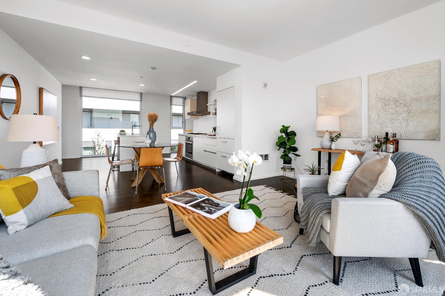 450 Hayes Street Unit: PH8