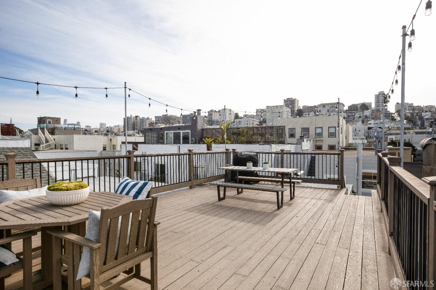 2175 Greenwich Street