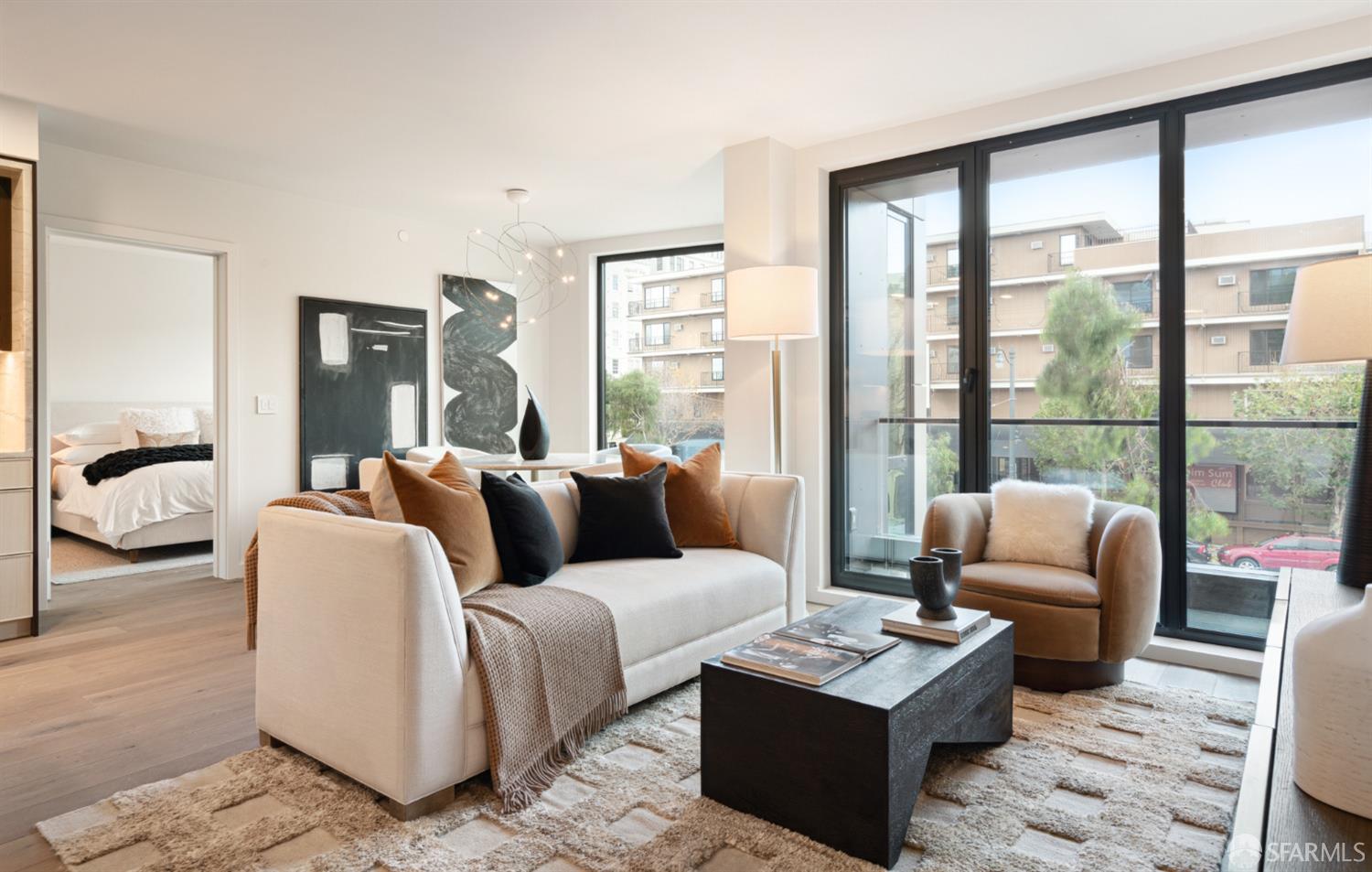 2525 Van Ness Avenue Unit: 304
