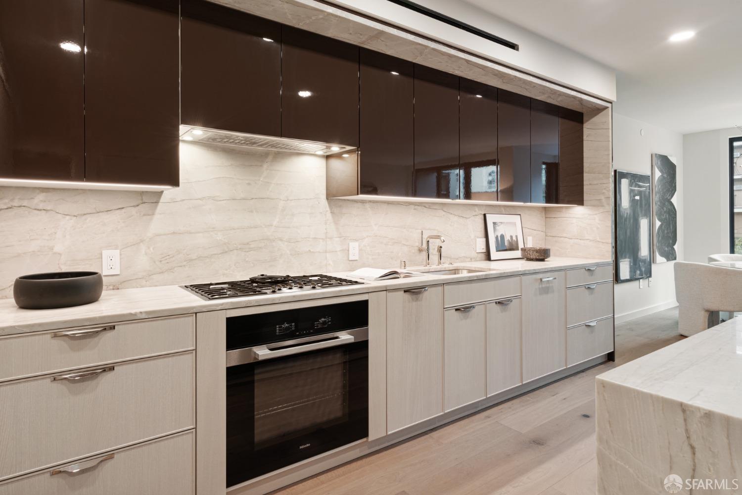 2525 Van Ness Avenue Unit: 304