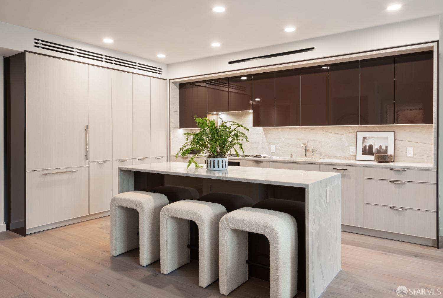 2525 Van Ness Avenue Unit: 304