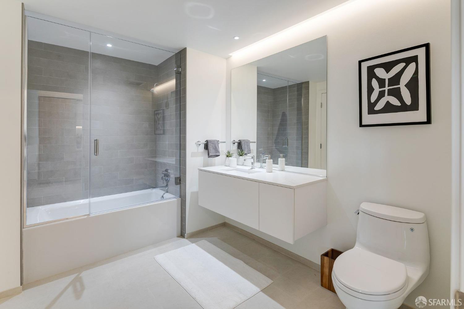 2238 Market Street # 402