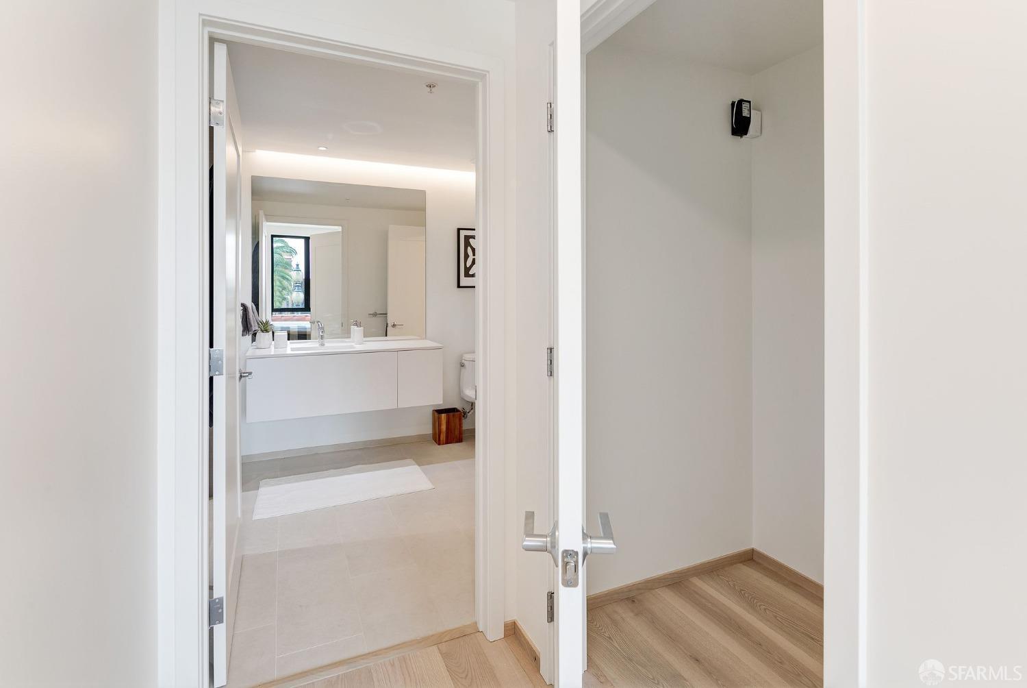 2238 Market Street # 402