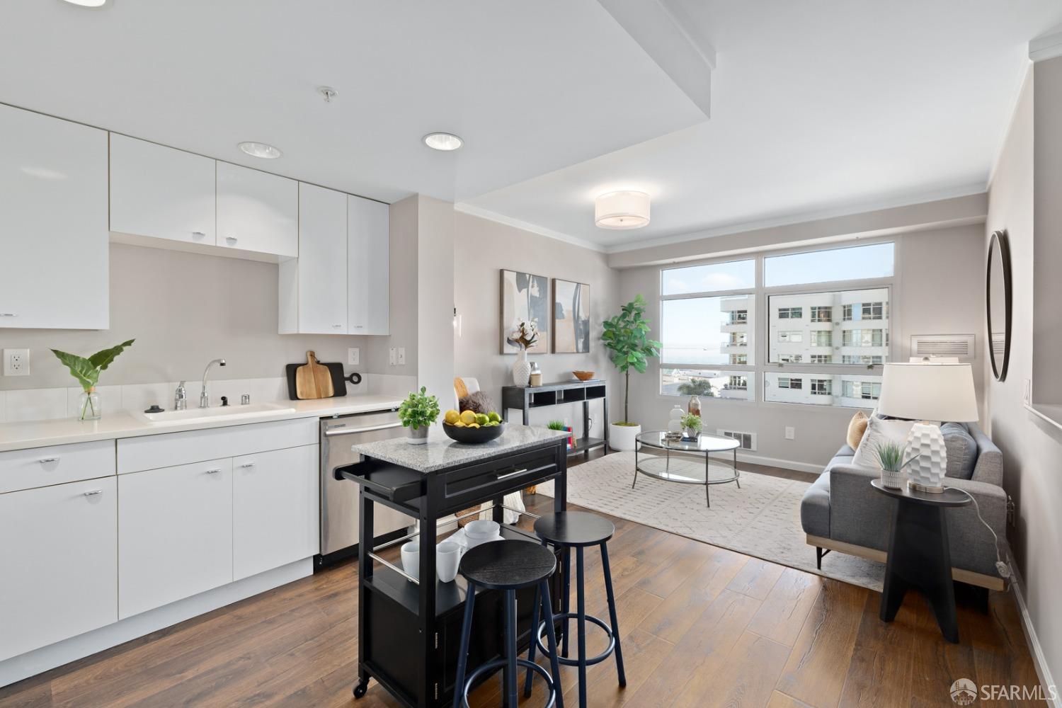 403 Main Street # 505N