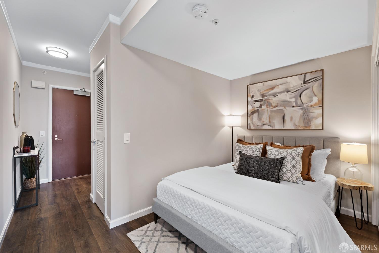 403 Main Street # 505N