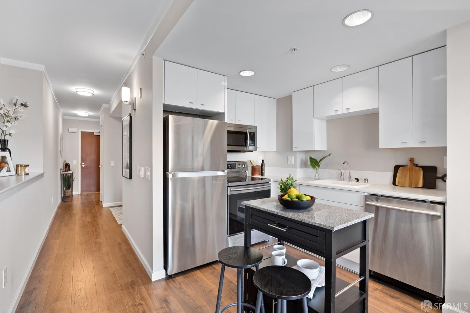 403 Main Street # 505N
