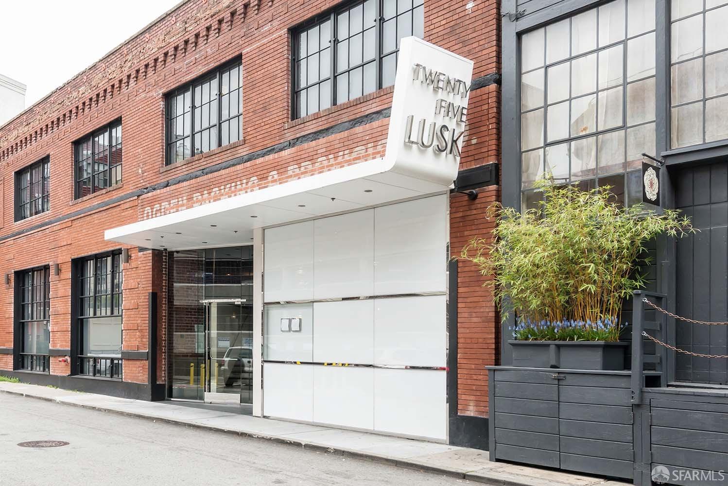 403 Main Street # 505N