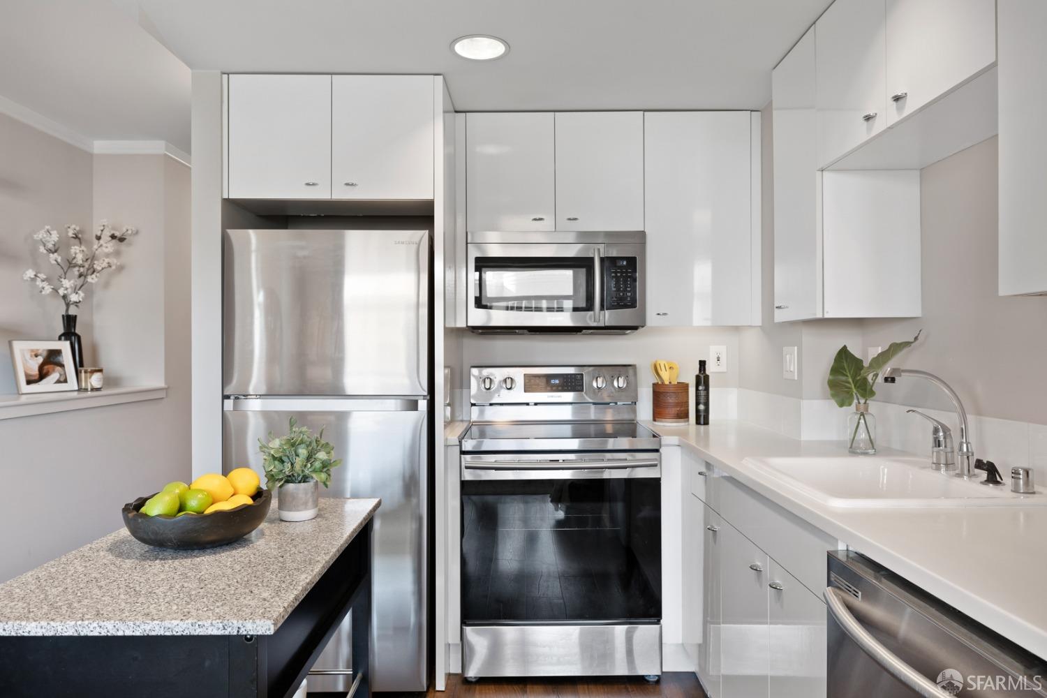 403 Main Street # 505N