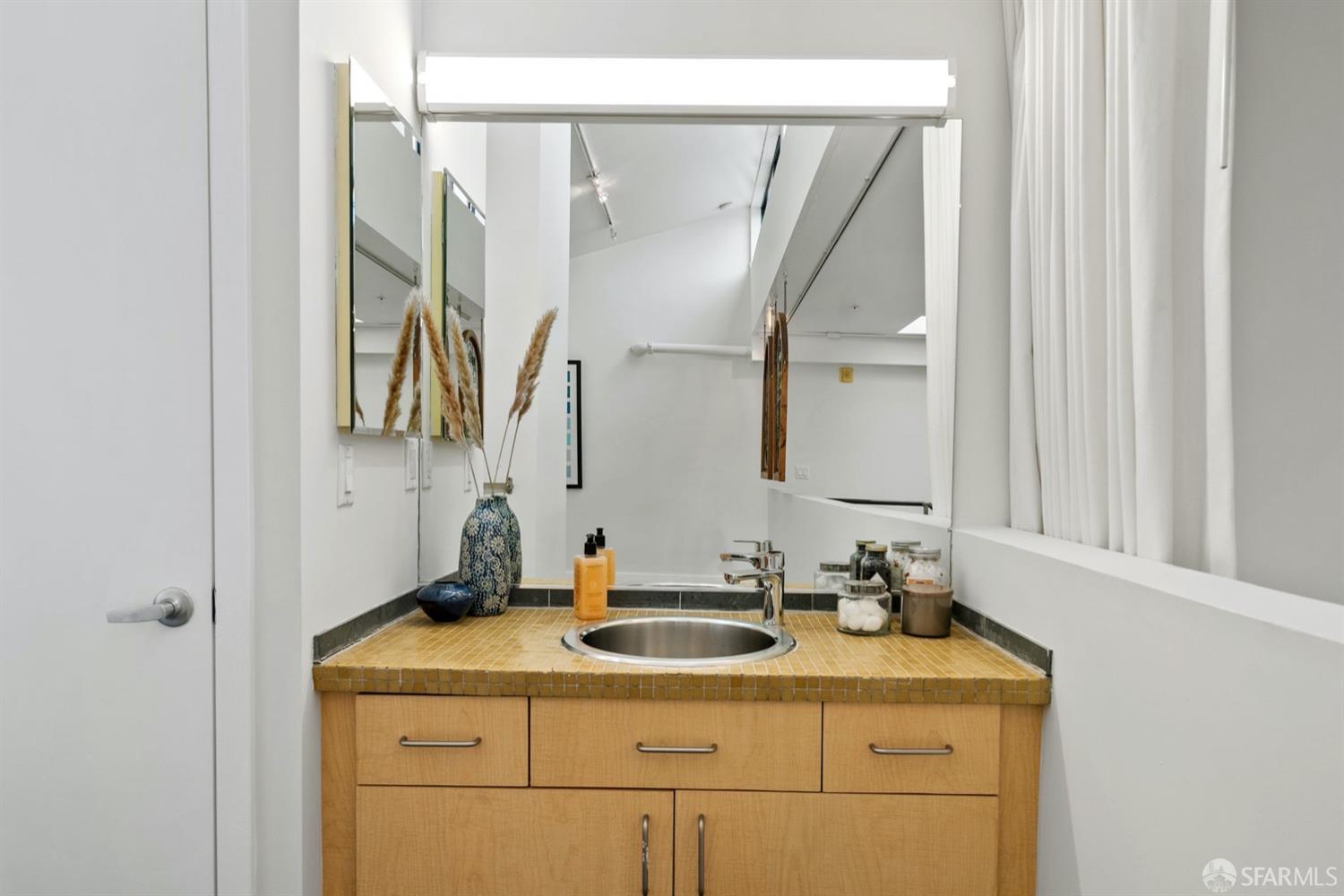 920 Harrison Street Unit: 15