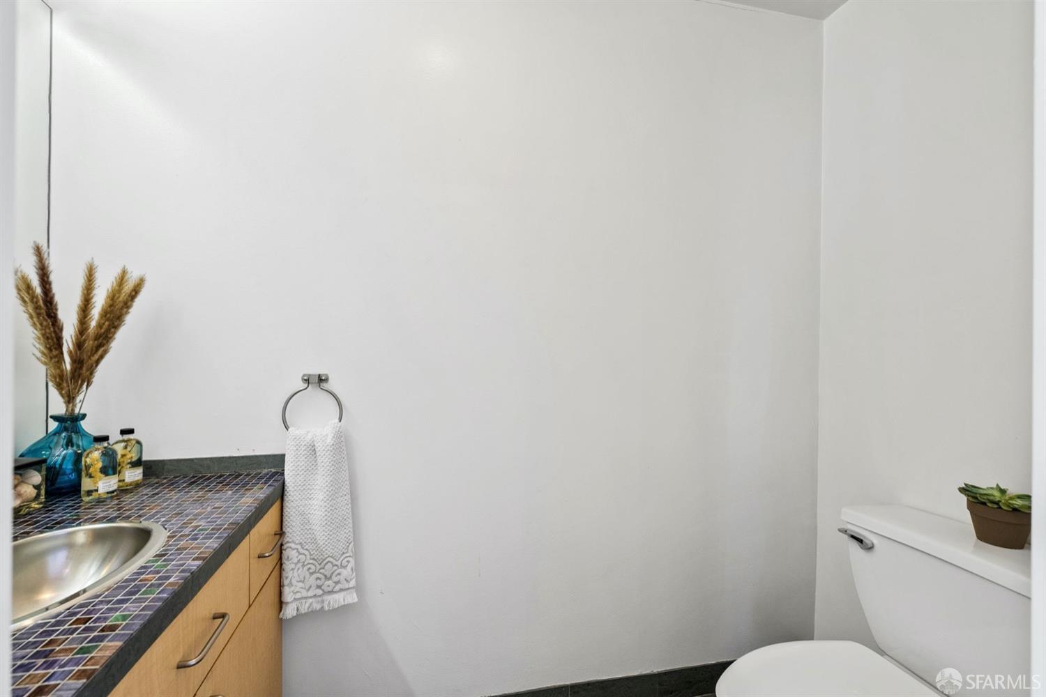 920 Harrison Street Unit: 15