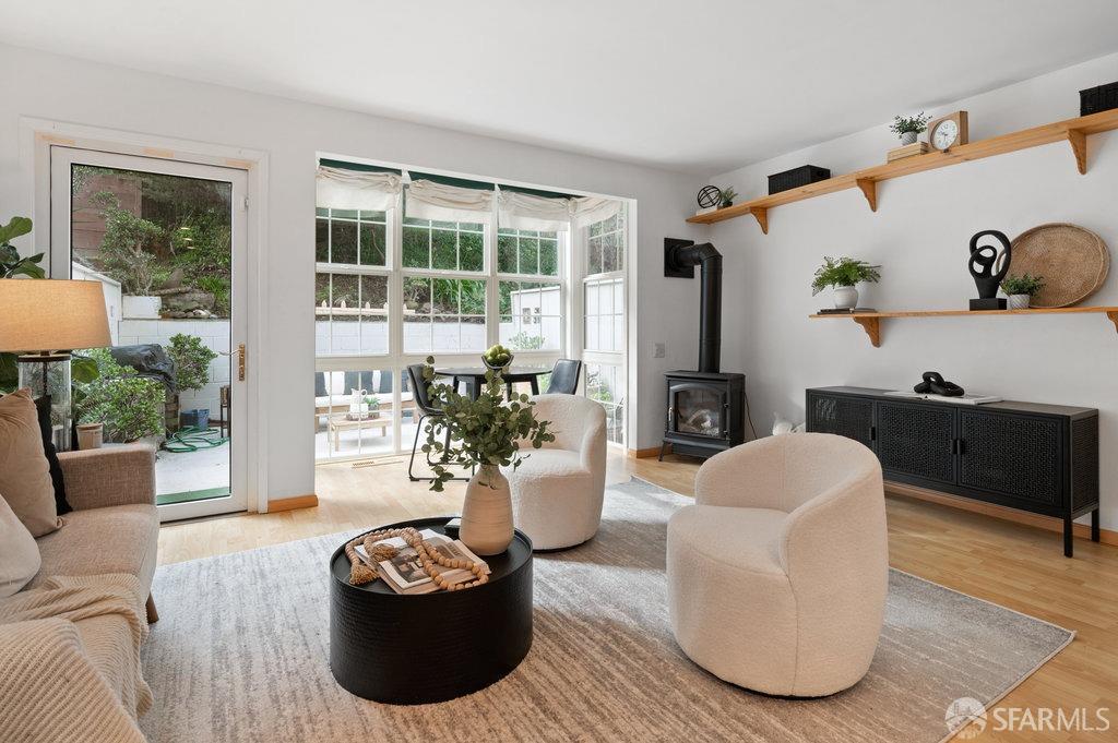 30 Topaz Way